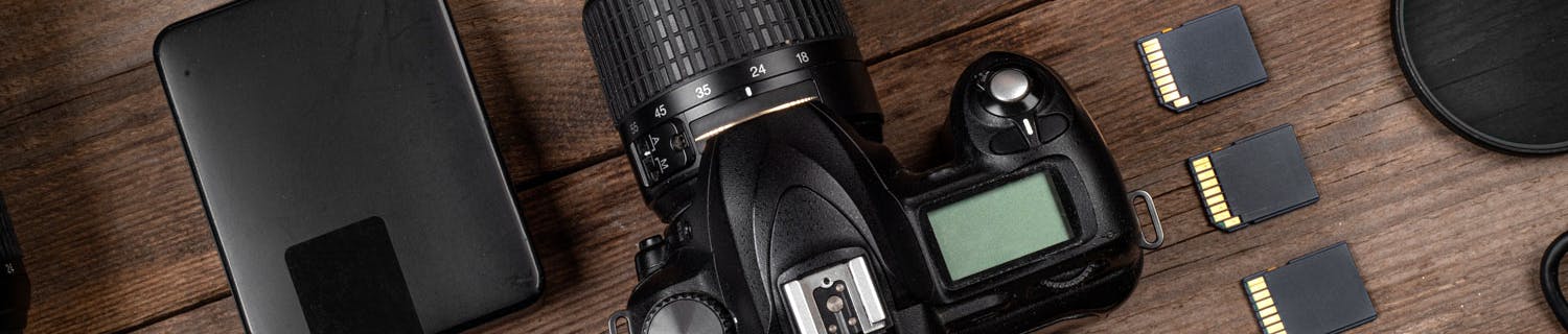 Kameratillbehör. Med rätt tillbehör blir fotoupplevelsen större.